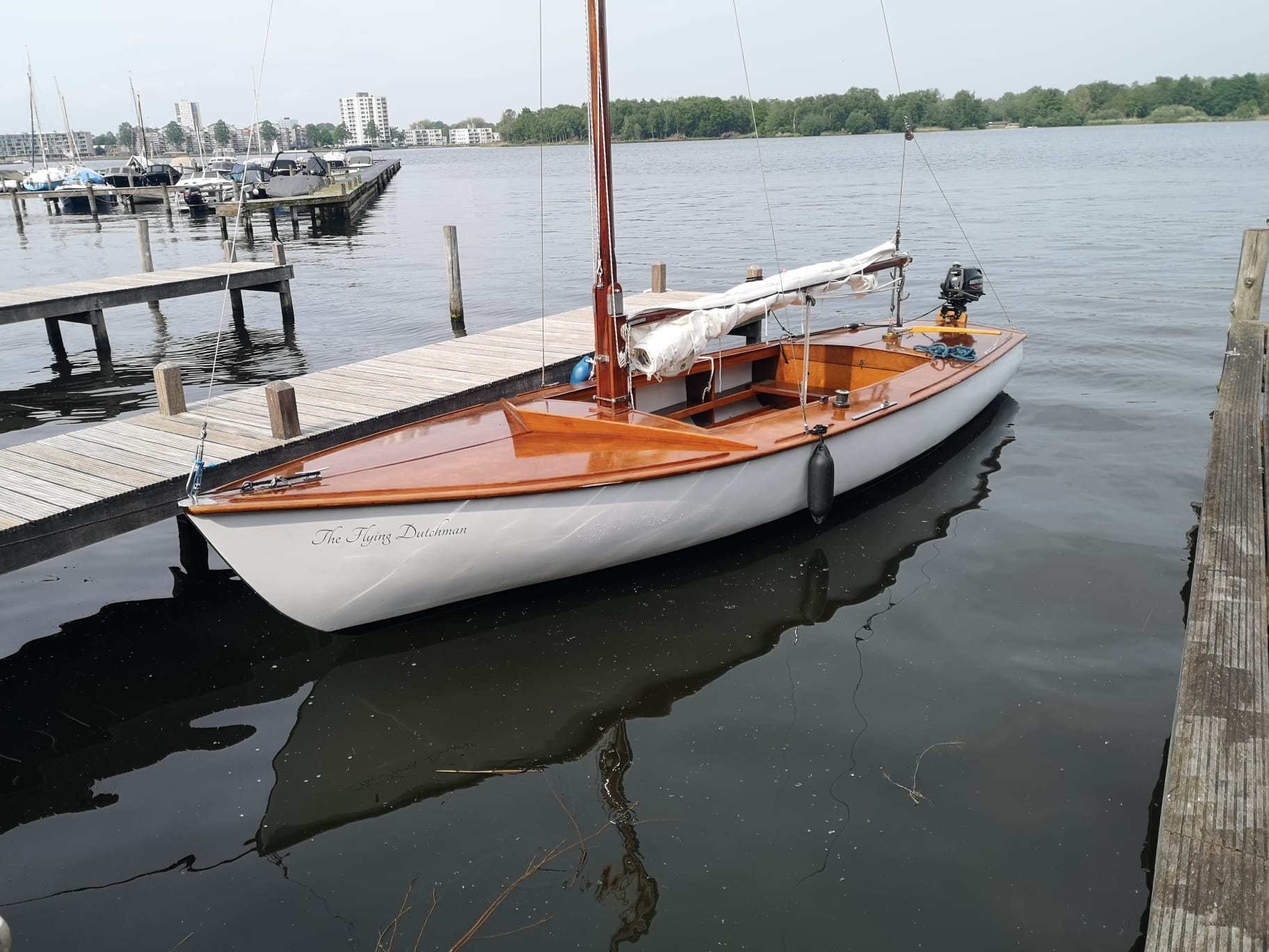 Fly tour - Open zeilboot